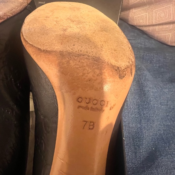 GUCCI BLACK MONOGRAM PUMP SHOES 7 - Picture 6 of 7